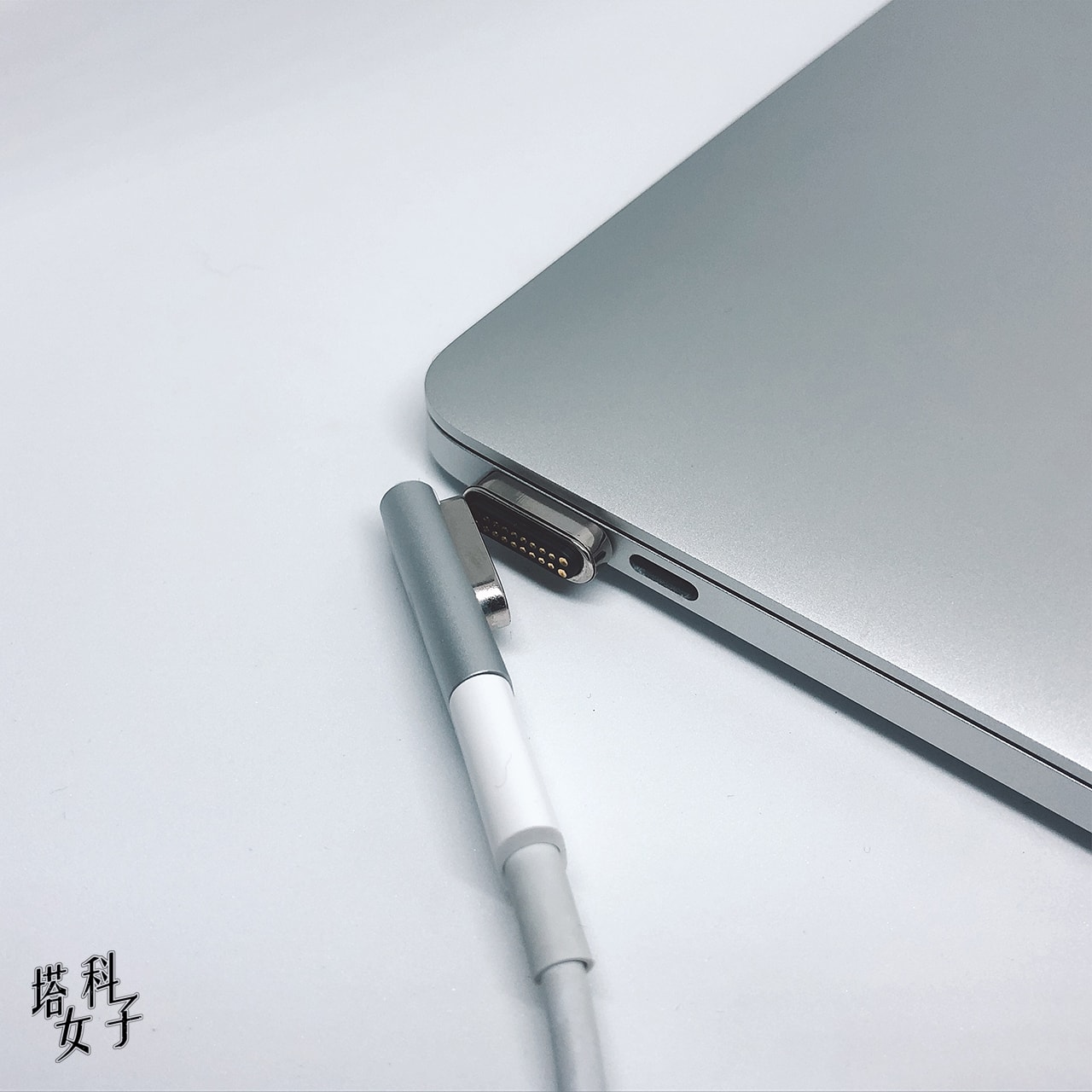 Ieasy Usb C 磁吸轉接頭開箱 新版macbook Pro Air 最安全的充電方式 塔科女子